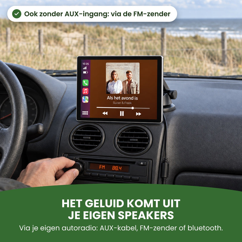 AutoSync Pro speelt muziek boven de autoradio, die op een FM-frequentie staat: het geluid komt uit je eigen speakers, via je eigen autoradio