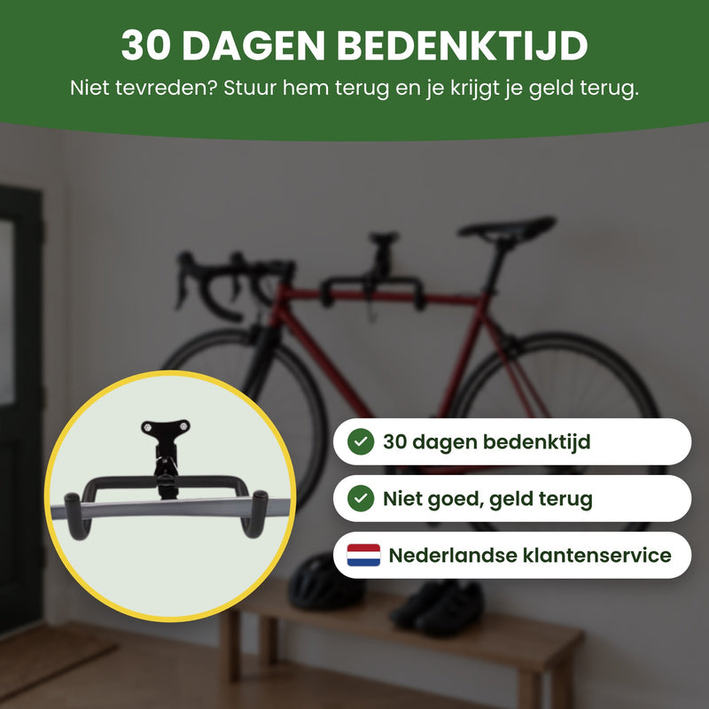 Racefiets aan de muur in de gang, met in de cirkel het frame in de twee haken: 30 dagen bedenktijd, niet goed geld terug en Nederlandse klantenservice