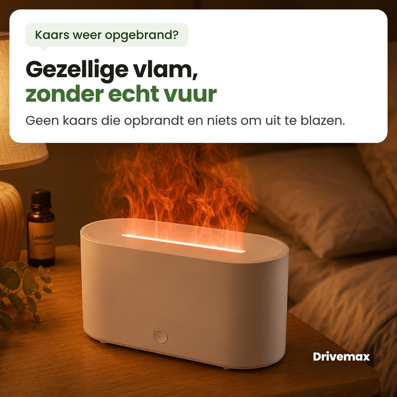 De Flamora aan op een nachtkastje naast het bed: een gezellige vlam van nevel en licht, zonder echt vuur en zonder kaars die opbrandt