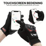 Zwarte MotoGrip motorhandschoenen met rode accenten die gebruikt worden voor bediening van een smartphone met touchscreen.