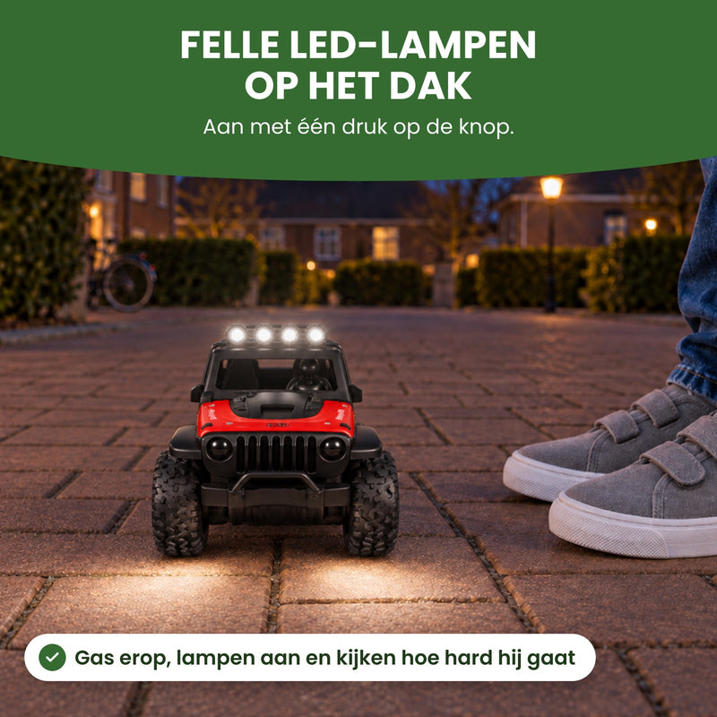 Rode VorteX bestuurbare auto van voren in de schemering met vier brandende lampen op het dak: felle LED-lampen, aan met één druk op de knop